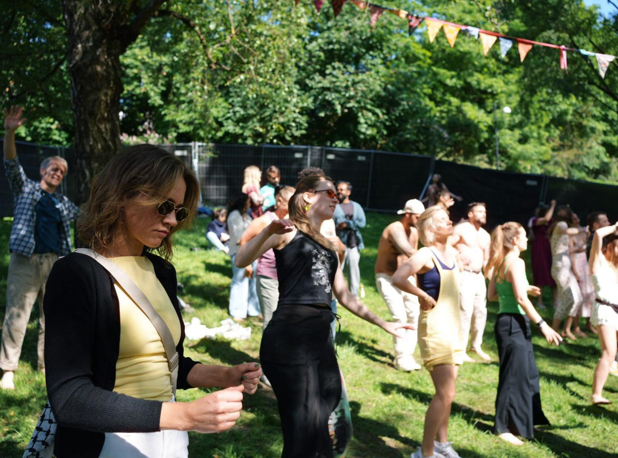 Dancers in the afternoon sun